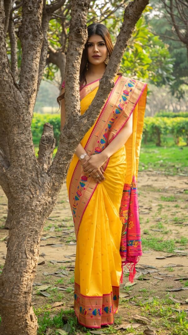 Buy Yellow Sarees for Women by Quelea Online | Ajio.com