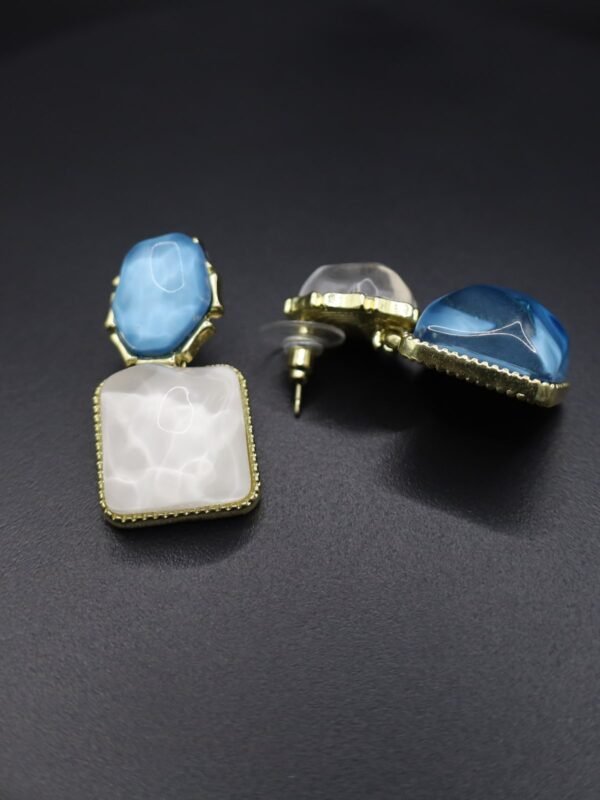 Asymmetrical Blue Resin Square Large Stud Earring - gg000002