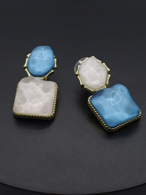 Asymmetrical Blue Resin Square Large Stud Earring - gg000002