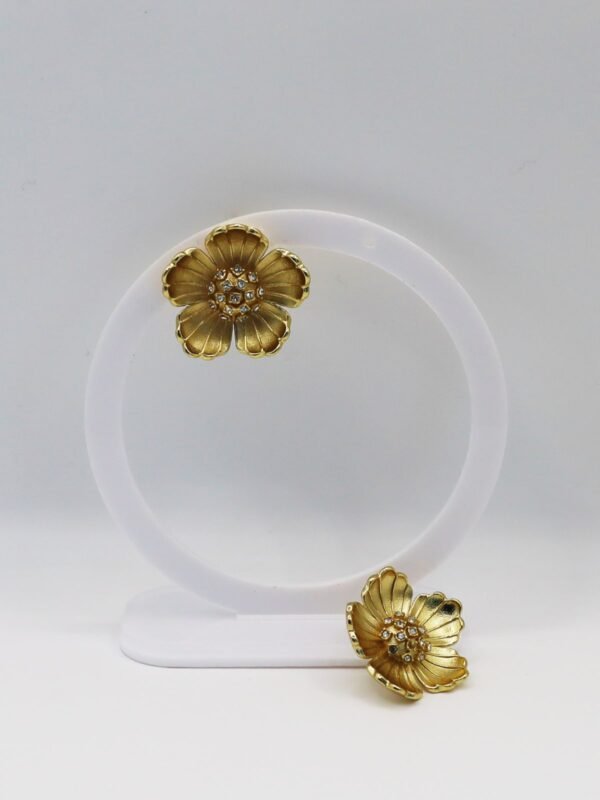 Golden Poppy Flower Stud Earrings - gg000072