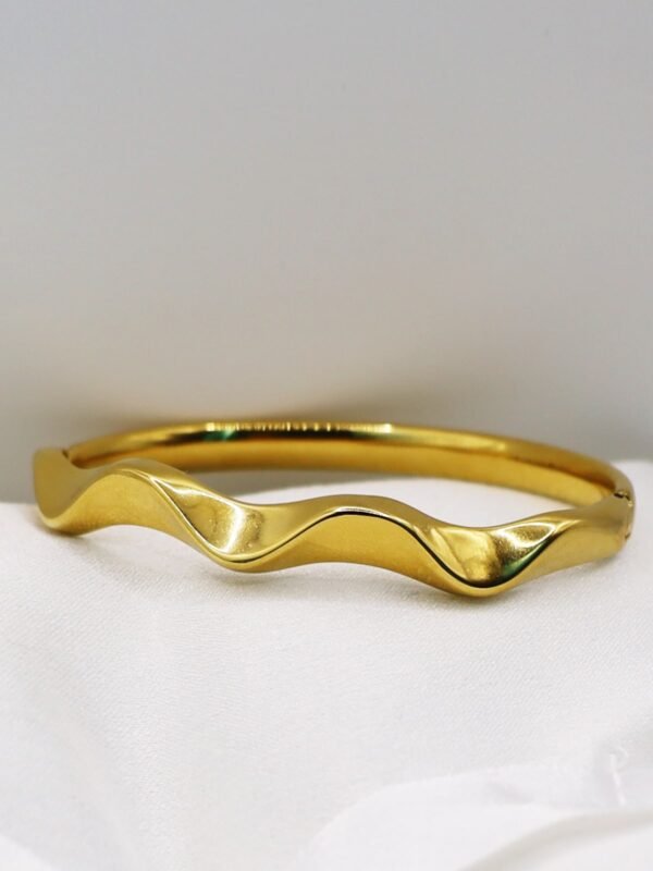 Irregular Wave Stainless Steel Chunky Bangle - gg000087