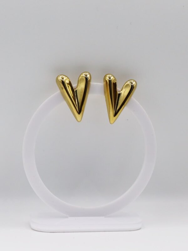 Sharp Heart Stainless Steel Stud Earrings - gg000081