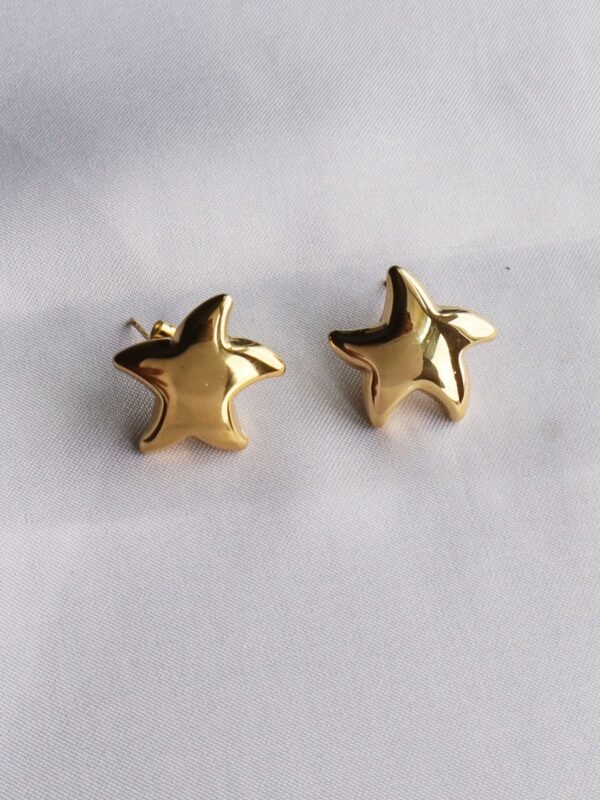 Gold-Plated Starfish Stud Earrings - gg000114